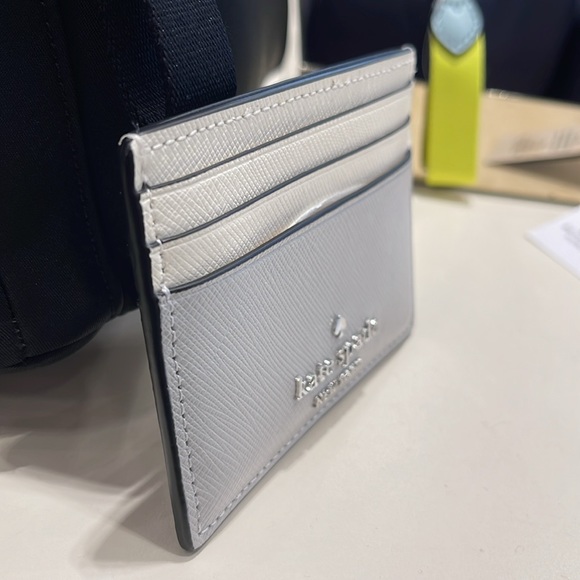 Kate Spade Madison Small Slim Card Holder
Platinum Grey Multi
NWT - Picture 3 of 16